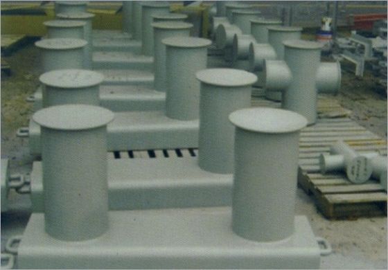 Sheaves Dia 60mm ZG230 500T Casting Mooring Bollards تامین کننده