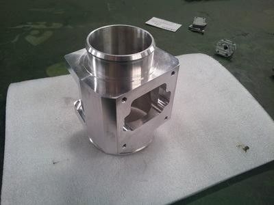 قطعات ماشین آلات پردازش فلز سفارشی برای ماشین آلات CNC با دقت بالا با حمل و نقل و تحویل راحت تامین کننده